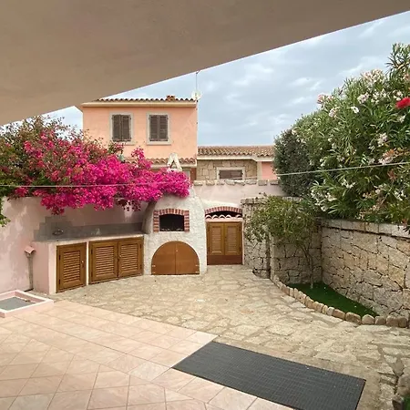 Viletta Bifamiliare Villaggio Baia Vignola Holiday home *