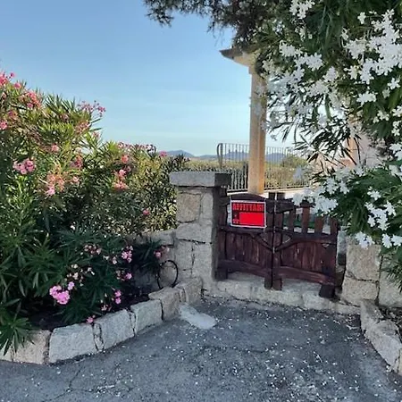 Viletta Bifamiliare Villaggio Baia Vignola Holiday home